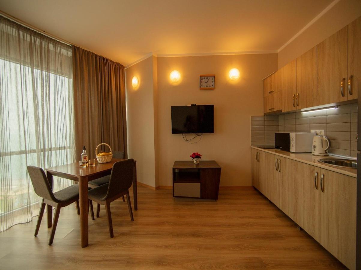 Tower Apartments บาทูมิ ภายนอก รูปภาพ
