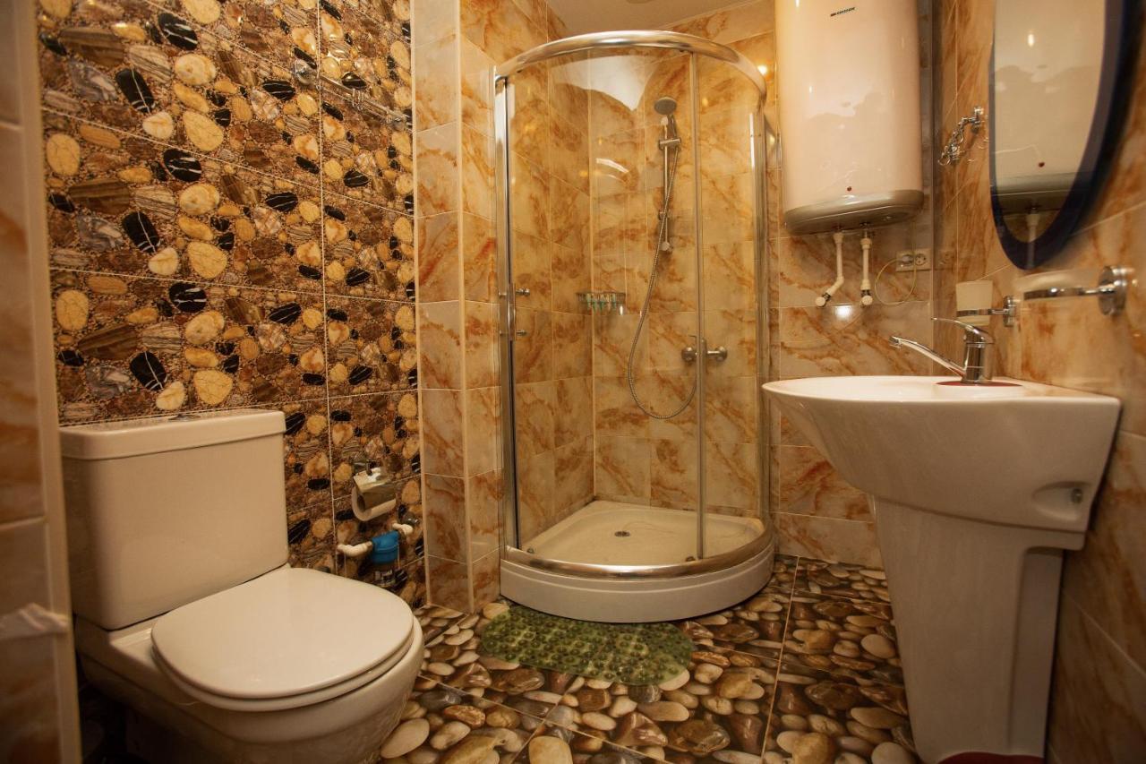 Tower Apartments บาทูมิ ภายนอก รูปภาพ