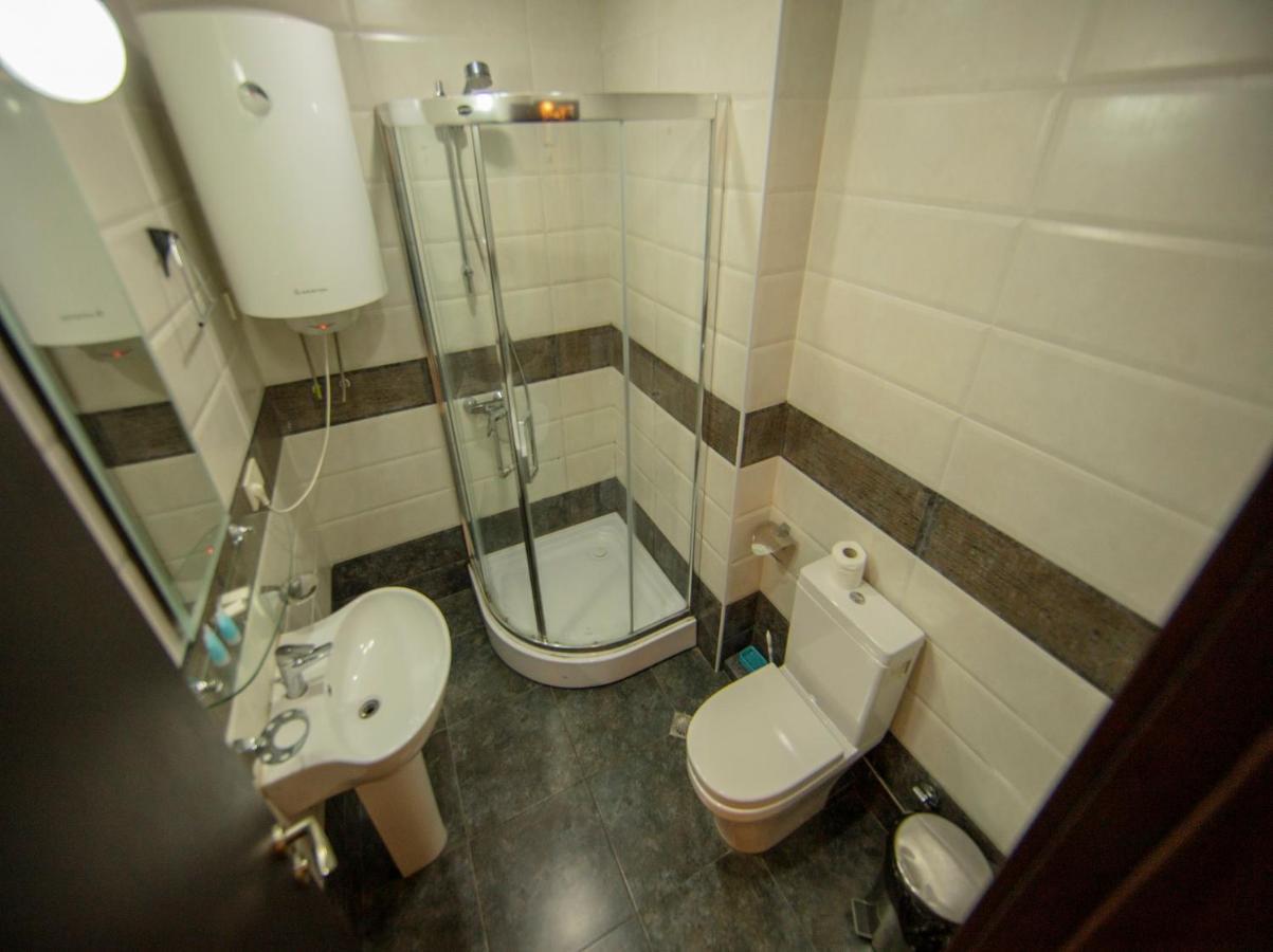 Tower Apartments บาทูมิ ภายนอก รูปภาพ