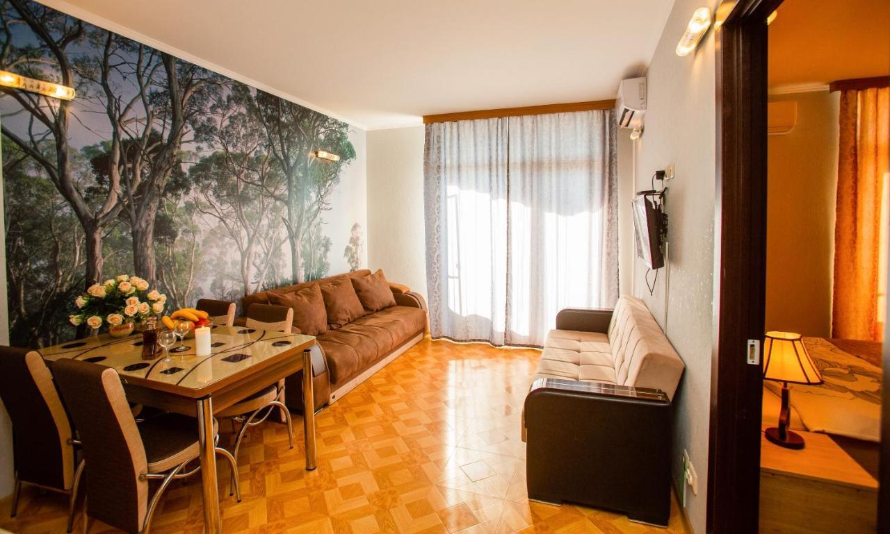 Tower Apartments บาทูมิ ภายนอก รูปภาพ