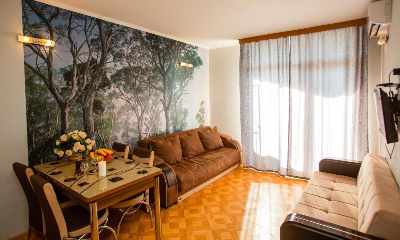 Tower Apartments บาทูมิ ภายนอก รูปภาพ