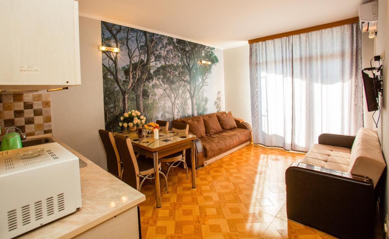 Tower Apartments บาทูมิ ภายนอก รูปภาพ