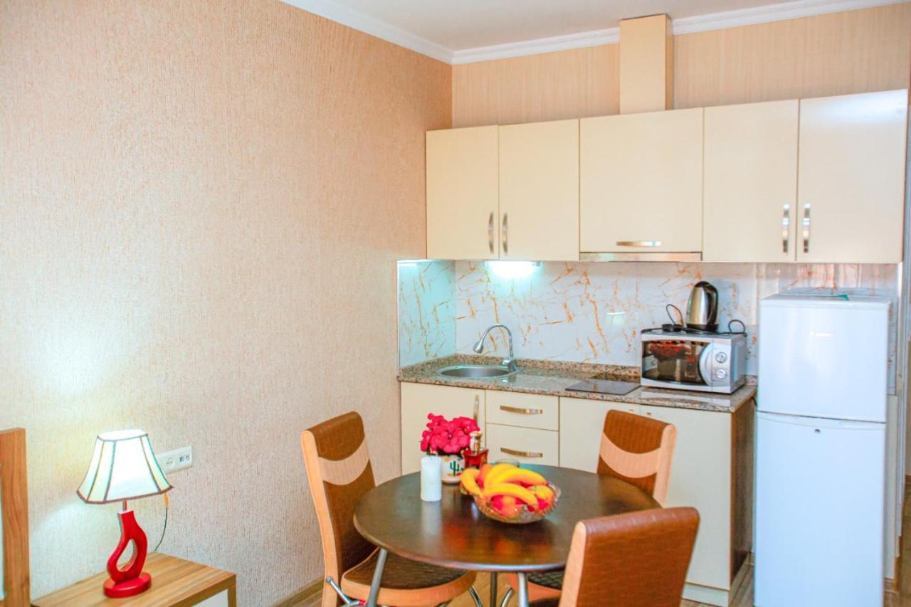 Tower Apartments บาทูมิ ภายนอก รูปภาพ