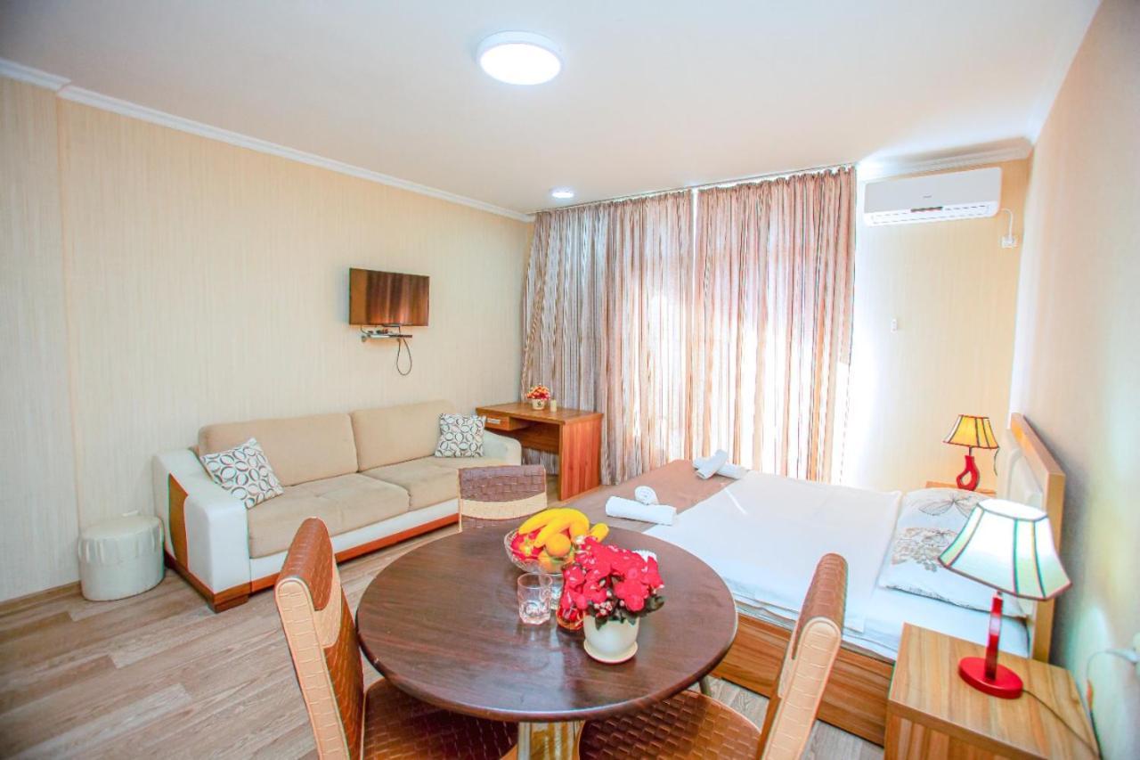 Tower Apartments บาทูมิ ภายนอก รูปภาพ